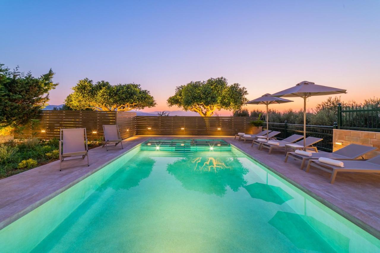 Villa Estella With Pool, Children Area, Bbq & Magnificent Views! Asterion