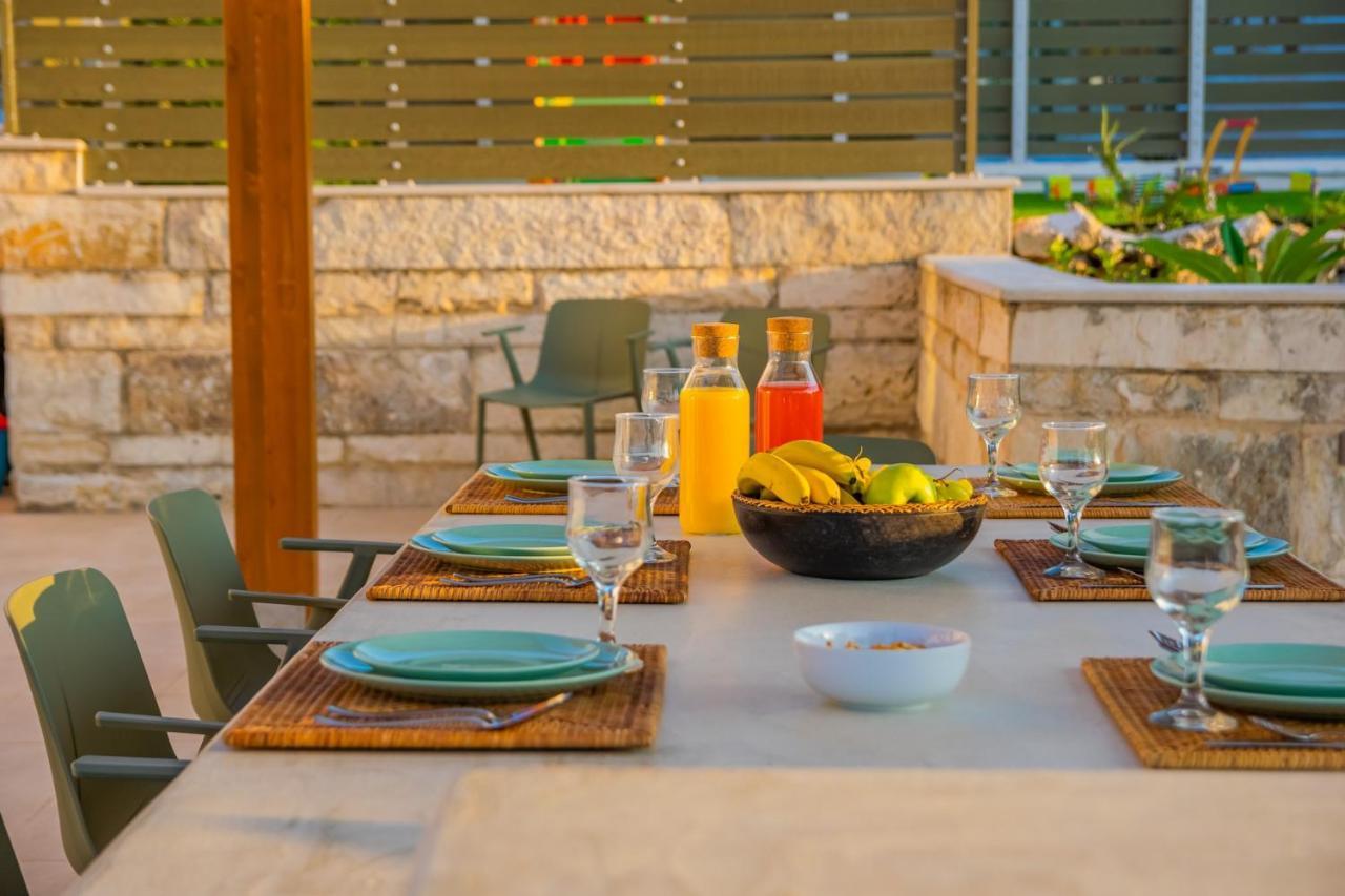 Estella With Pool, Children Area, Bbq & Magnificent Views! * Asterion