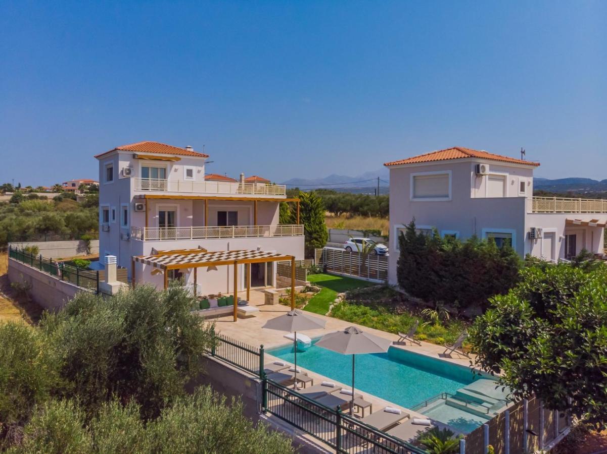 Villa Estella With Pool, Children Area, Bbq & Magnificent Views! Asterion