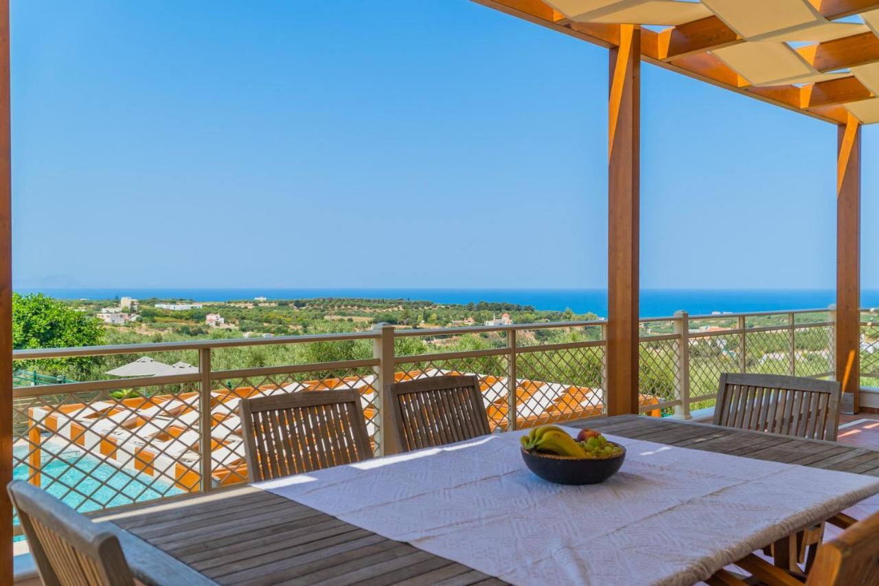 Estella With Pool, Children Area, Bbq & Magnificent Views! * Asterion