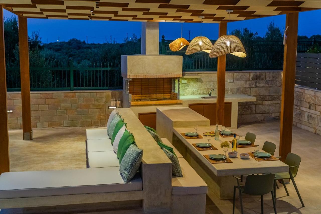 Estella With Pool, Children Area, Bbq & Magnificent Views! Asterion