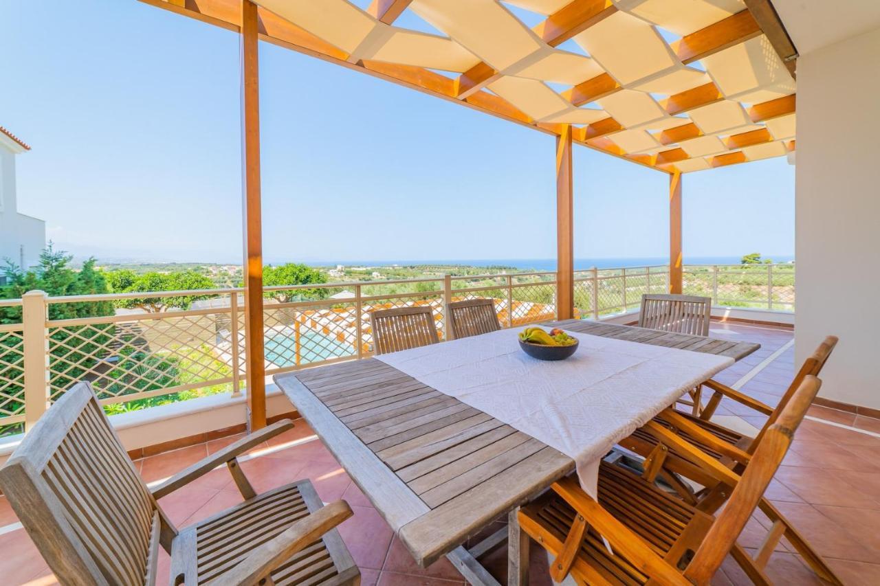 Estella With Pool, Children Area, Bbq & Magnificent Views! Vila