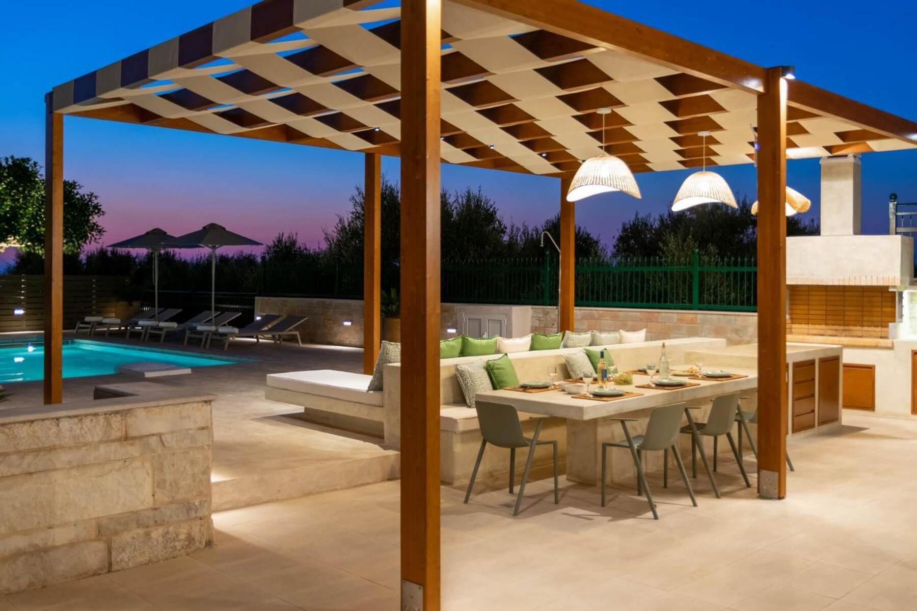 Estella With Pool, Children Area, Bbq & Magnificent Views! Astérion