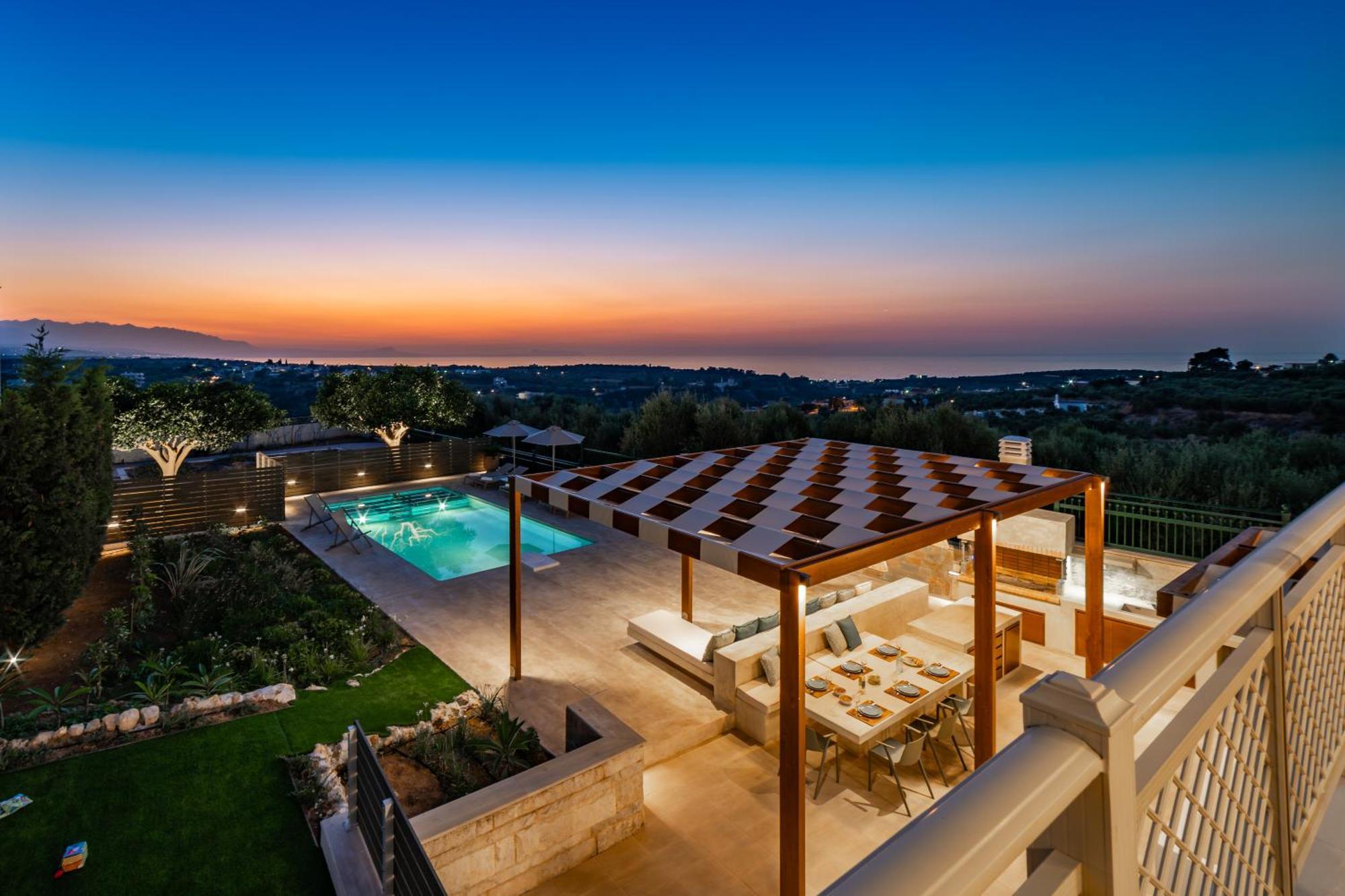 Vila Estella With Pool, Children Area, Bbq & Magnificent Views!